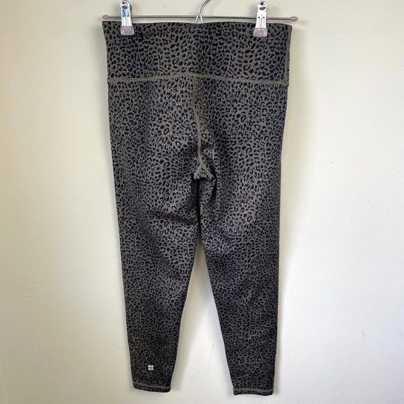 Sweaty Betty Flatter Me Jacquard 7/8 Workout Leggings - Picture 5 of 8